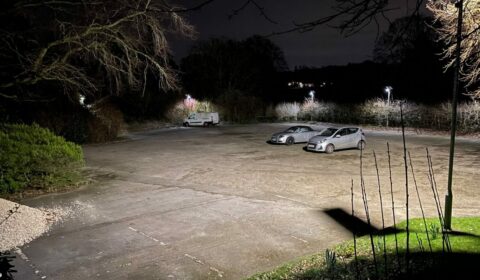 invo-solaris-360-30-watt-solar-powered-led-street-light-car-park-1280x720
